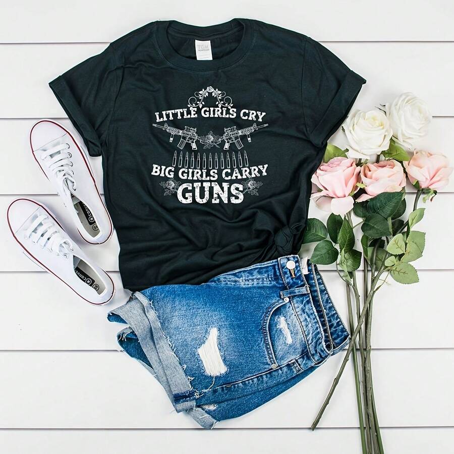 Las Niñas Pequeñas Lloran Las Niñas Grandes Llevan Armas, Camisa De Pistola AR 15, Chica Militar, Camia De Pistola De Niña Grande, Dueña De La Pistola, 2ª Enmienda, Pistola FeinaWo's 220g Thick Cotton T-Shirt With Butterfly Print Pattern, Suitable For Girls And Wo's Short Sved Round Neck Inspirational Shirt, Cute Aesthetic Y2K Style Summer Top, Suitable For Outdoor, Family, Work Or Street Wear Casual Loose Daily T-Shirt - Black - View 1