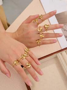 1pc Fashionable Gold 26 Letter A-Z Copper Gold Plated Retro Coin Style Adjustable Ring, Suitable For Women Daily, Beach, Party, Holiday Wear, Gift For Couple And Friends