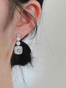 1 par de brincos brilhantes femininos pendurados com zircônia cúbica cor prata acessórios femininos requintados joias da moda para casamento