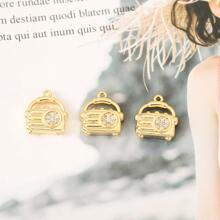 3 Pieces Of Handmade DIY Pendant Jewelry, Copper Inlaid With Zirconia, Plated With 18K Gold, Available In Various Styles Such As Flowers, Crosses, And Heart Pendants. Exquisite And Fashionable Accessories That Can Be Made Into Earrings, Necklaces, Bracelets, And Anklets. Also A Great Gift For Friends.