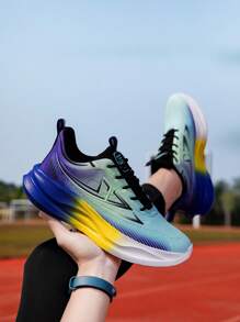 Nuove sneaker casual con zeppa nascosta estive da uomo, sneaker alla moda da studente, scarpe da ginnastica sportive versatili