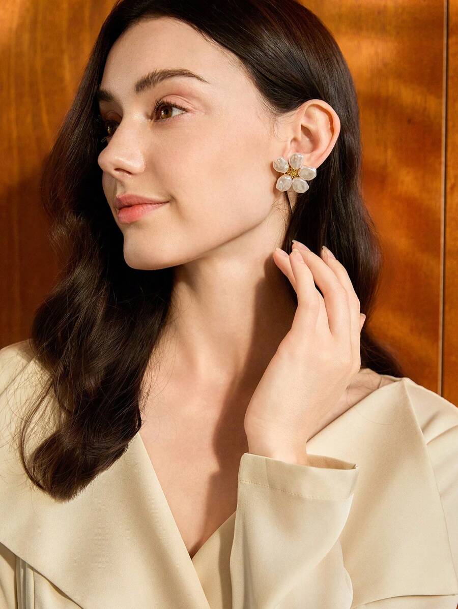 1 par de pendientes de perlas barrocas falsas, adecuados para el uso diario de las mujeres, regalos de Navidad e invierno