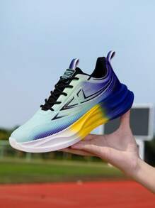 Nuove sneaker casual con zeppa nascosta estive da uomo, sneaker alla moda da studente, scarpe da ginnastica sportive versatili