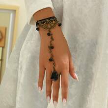 1 pieza Conjunto de anillo y pulsera de mujer con encaje negro vintage y flores rojas con cristales decorados, adecuado para fiestas, festivales y accesorios de disfraz de mascarada