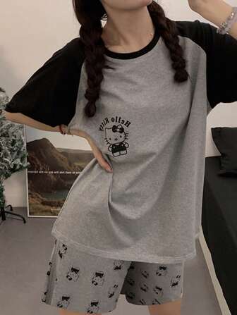Sanrio 2pcs/Set Women Hello Kitty Cartoon Print Short Sleeve T-Shirt And Shorts, Comfortable Loose Fit Pajamas, Suitable For All Seasons