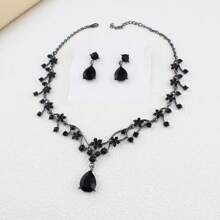 3pcs/Set Black Crystal Jewelry Set For Women, Floral Pendant Necklace + Earrings, Accessories For Party Formal Dresses, Wedding Gift Gold-Plated Jewelry Set