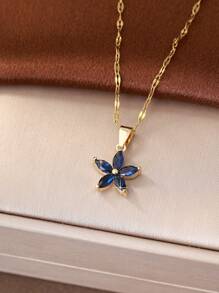 1 pieza Colgante de mujer con forma de flor pentagonal, pétalos y circonita cúbica de diseño elegante y fresco, con cadena para clavícula para San Valentín