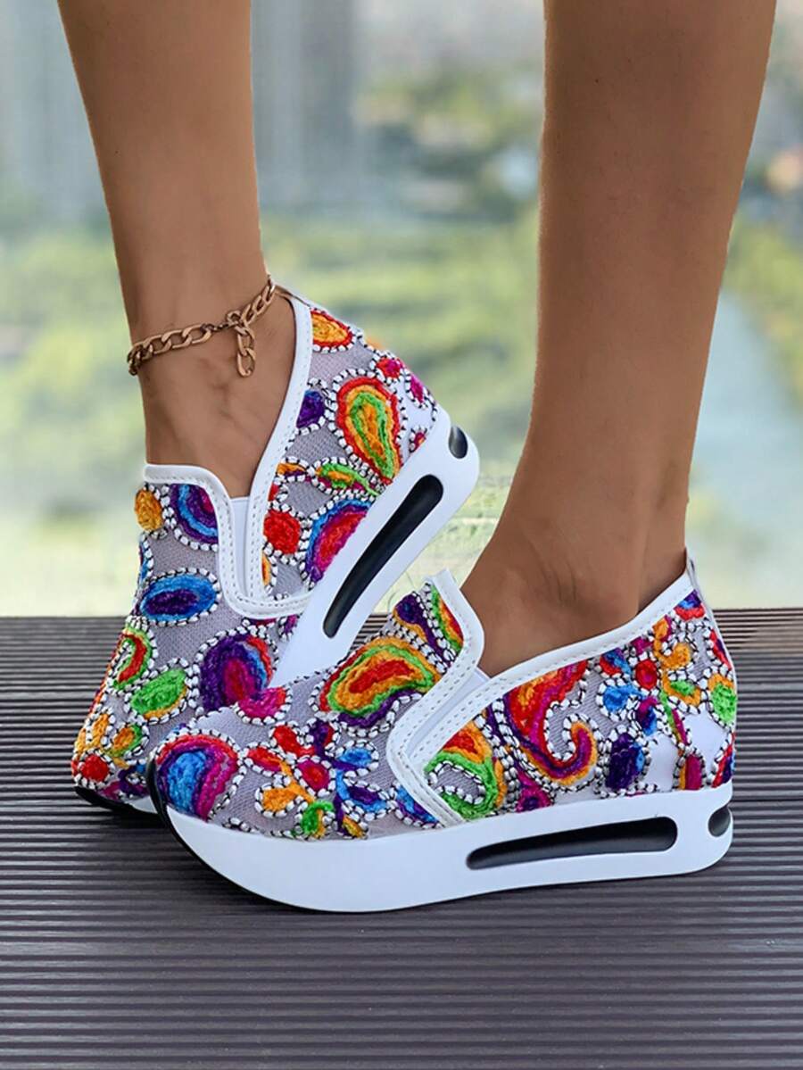 2026春夏新款女士厚底运动鞋，轻便时尚，百搭厚底网面透气平底休闲鞋（鞋面图案随机） - 白色 - 查看 1