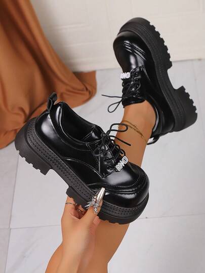 Süße bequeme Loafer, retroer Plateauschuh mit runder Zehenkappe und abgenutzter Oberfläche