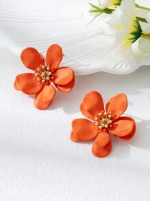 1 Pair 3D Lifelike Summer Vacation Asymmetrical Layered Orange Five-Petal Flower Stud Earrings, Suitable For Women Travel, Dating, Daily Wear