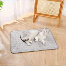 1 Pc Cooling Pet Mat And Sleeping Pad For Puppy Keep - Summer Chill Pad, Non-Slip Polyester Fiber, Water Absorbent Top Layer Keeps You Cool And Comfortable All Summer,Self-Cooling Dog Bed Mat, Comfortable Sleeping Sofa Cushion For Extra Small To Large Dogs, Summer Cooling Pad For Kennels, Crates, And Beds - Multicolor - View 4