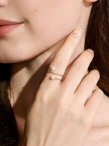 1 pieza Anillo ajustable de tres capas con perlas falsas envueltas