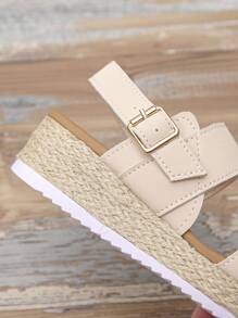 1 pereche de sandale bej pentru adolescente și fete tinere (alergătoare mari), sandale de plajă la modă cu vârf pătrat și talpă groasă, pantofi de vară confortabili și ușori pentru copii, potriviți pentru școală și purtare zilnică