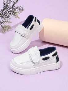 男女通用儿童白色抽绳装饰平底休闲运动鞋，魔术贴闭合，舒适适合户外运动、休闲、散步、跑步