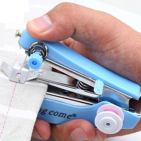 1pc Mini Manual Sewing Machine With Random Color Bobbins, Portable Creative Compact Sewing Machine, Handheld Sewing Device Tool, Wireless Mini Portable Sewing Machine For Clothes/Pants, [See Usage Instructions]