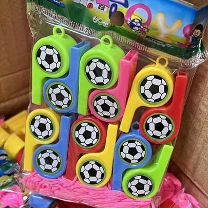 一套随机颜色趣味迷你创意塑料裁判哨 - 耐用响亮，适用于运动、游戏和活动，带挂绳（部分配件随机发送）