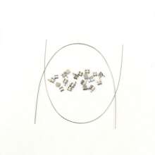 1/20 pezzi set Grillz in metallo alla moda di colore e stile casuale, semplice e pratico, si adatta a varie forme dei denti per aumentare la fiducia e il fascino del sorriso