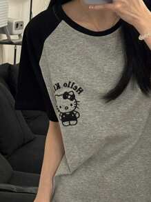 Sanrio Set de 2 piezas de Pijama con diseño de estampado de Hello Kitty que incluye camiseta de manga corta y pantalones cortos, de ajuste suelto y cómodo, apropiado para todas las estaciones