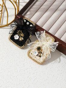 1入優雅精緻風格黑白創意香水瓶胸針，鑲有閃亮寶石，適用於女性配戴，高雅珠寶徽章，適合約會或日常裝扮，也適合作為禮物