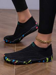 ZVB Couples' Water Shoes For Barefoot Enthusiasts - Soft-Soled Women's Beach Shoes For Swimming, Diving, Outdoor Quick-Drying Summer Sandals, Fishing Water Shoes, Anti-Slip & Breathable - 黑色 - 查看 4