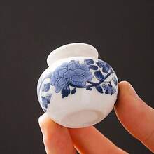 1PC Mini Blue & White Porcelain Vases, Glazed Porcelain Vases, Blue Chinoiserie Decorative Ceramic Flower Vases For Home Decoration, Chinoiserie Porcelain Classic Flower Dark Blue Vases For Home Table Centerpieces Room Decor Glass Vase - Multicolor - View 10