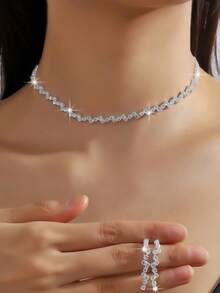 Un elegante collar de joyería de plata, adecuado para que las damas lo usen todos los días en verano. - Plateado - Ver 10