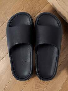 Nuevas sandalias de verano para hombre, diseño con textura simple y de moda, material EVA suave, ligero y transpirable, adecuado para uso interior/exterior, tranquilo en el baño, secado rápido y antideslizante, unisex