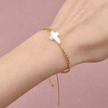 1 Stück legeres minimalistisches Perlen-Armband mit 4-Blatt Klee und Muschel, verstellbar, geeignet für den täglichen Gebrauch von Frauen und für den Urlaub, tolles Geschenk für den Geburtstag