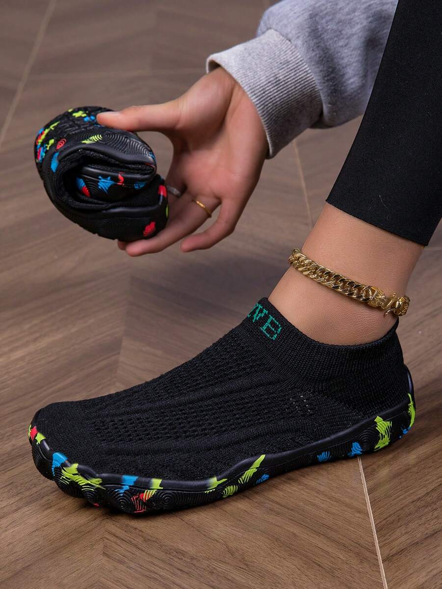 ZVB Couples' Water Shoes For Barefoot Enthusiasts - Soft-Soled Women's Beach Shoes For Swimming, Diving, Outdoor Quick-Drying Summer Sandals, Fishing Water Shoes, Anti-Slip & Breathable - 黑色 - 查看 1