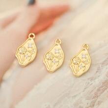 3 Pieces Of Handmade DIY Pendant Jewelry, Copper Inlaid With Zirconia, Plated With 18K Gold, Available In Various Styles Such As Flowers, Crosses, And Heart Pendants. Exquisite And Fashionable Accessories That Can Be Made Into Earrings, Necklaces, Bracelets, And Anklets. Also A Great Gift For Friends.