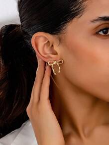 Versatile And Elegant Earrings, Women's European And American Gold Bow Earrings Are Hot Selling And Popular, Fashionable, Simple, Smooth And Elegant Earrings