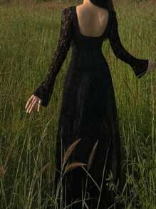 Elegantes Spitzenkleid für Damen, Kleid mit Glockenärmeln, figurbetonter Rückenausschnitt, Rundhalsausschnitt, Spitzenkleid, Herbstmode, Partykleid, sexy transparentes Kleid