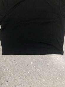 Honeycomb Stylized Bee Illustration Women's Fashion Short T-Shirt - Black - View 4