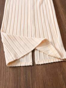 优雅纯色针织露肩套装，无肩带上衣搭配直筒裤，适合少女穿着，休闲涤纶混纺面料，无袖设计，是夏季休闲装扮的理想之选。 - 米色 - 查看 5