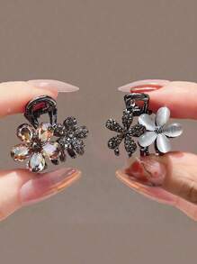 2 pièces Accessoires pour cheveux en alliage, strass et cristal avec décoration florale, élégants pour chignon. Petits clips à cheveux romantiques et luxueux convenant pour le quotidien, le travail et les soirées formelles