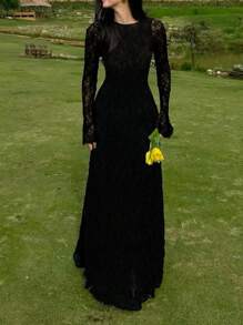 Elegantes Spitzenkleid für Damen, Kleid mit Glockenärmeln, figurbetonter Rückenausschnitt, Rundhalsausschnitt, Spitzenkleid, Herbstmode, Partykleid, sexy transparentes Kleid