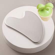 1/2 dụng cụ Gua Sha hình trái tim bằng thép không gỉ, thích hợp để massage mặt, bảng massage thư giãn cơ di động, dụng cụ Gua Sha mặt bằng thép không gỉ - Dụng cụ massage mặt - Dụng cụ Gua Sha kim loại mịn và chắc chắn, dùng cho mặt và cơ thể, giảm sưng - Dụng cụ massage Gua Sha, thiết kế hình trái tim, màu bạc, dụng cụ Gua Sha mặt bằng thép không gỉ, dùng để Gua Sha kim loại cho mặt, làm săn chắc da, máy massage toàn thân, mắt và cổ. - Nhiều màu - Xem 14