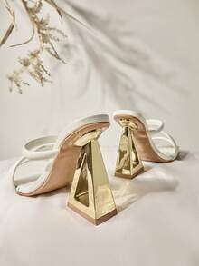 Damen weiße Mule Sandalen mit hohem Absatz und Pyramiden-Absatz-Dekoration, glamouröse Party High Heels Pantoffeln, Weihnachtsgeschenke für den Winter