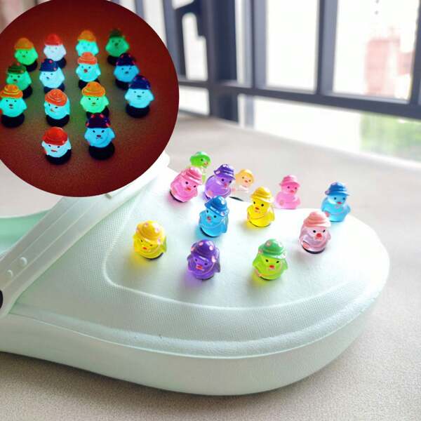 14 piezas Nuevos encantadores adornos 3D de pato DIY - Material ABS desmontable - Pato fluorescente con sombrero y detalles de mochila - Adecuado para decorar sandalias de verano, zapatos de jardín, regalos