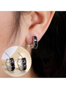 1 对简约心形精致女士耳环，百搭且