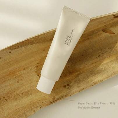 1PCS Daily Relief Sunscreen For Face Sun Moisturizing With Broad Spectrum SPF 50 Korean Sunscreen Skincare 50ml, 1.69 Fl.Oz