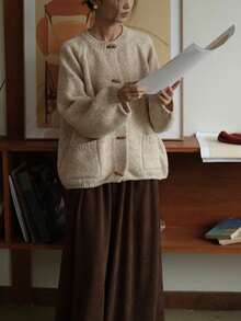 Alicedudu Áo khoác cardigan cổ tròn thiết kế nút sừng phong cách nghệ thuật cổ điển dành cho nữ, mùa thu/đông - Màu be - Xem 5