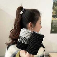 8 件/套新款韩式发绳套装橡皮筋可爱发带基本款彩色发圈发饰包装颜色随机。