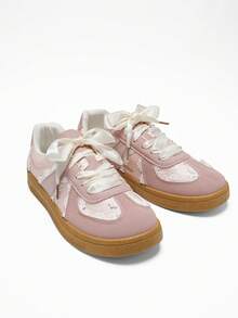 DareSee 女士新款网面透气多功能休闲训练鞋，芭蕾舞鞋款式系带平底白色运动鞋，适合音乐节、Y2KFest、返校季、秋季、圣诞节、冬季等场合，是圣诞礼物的理想之选。