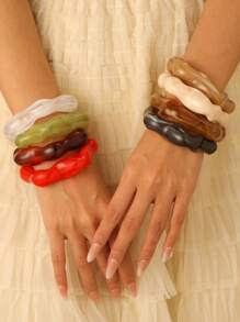 1 Stück elegantes und einzigartiges mehrfarbiges offenes Armband für Frauen, modischer Schmuckzubehör mit asymmetrischer welliger Linie und Farbverlauf aus Harz, hervorragend für den täglichen Gebrauch, am Strand, zum Reisen und als Geschenk