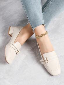 Mocassins à talons épais noirs pour femmes, Derbies de mode casual convenant pour le printemps, l'automne et l'hiver, Ballerines polyvalentes couleur abricot, Convient pour le travail/les déplacements, Chaussures à enfiler carrées blanches avec boucle métallique - Nude - Voir 4