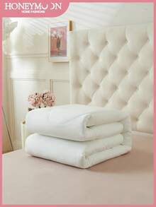 1件绗缝被 - 四季皆宜绗缝被，羽绒替代填充物。通过Oeko-Tex认证