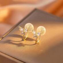 1 Par de pendientes de mariposa de cobre con circonita, de alta calidad y brillo, sin necesidad de perforación, adecuados para uso diario y como regalo festivo