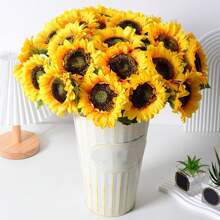 2/4/6pcs Artificial Sunflower Branches - Plastic Sunflowers, Suitable For Home Decoration, New Home Opening Gifts, Birthday Celebrations, Spring And Summer Desktop Decoration, St. Patrick's Day And Easter Bouquets