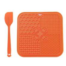 1 pièce Tapis d'alimentation lente pour animaux de compagnie à 4 compartiments, 11 couleurs, avec grattoir et outils de répartition, en silicone, ventouse, peut être fixé au mur, convient aux chats et aux chiens